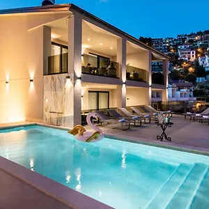 Appartement Nina - With Pool Near The Sea, Rabac