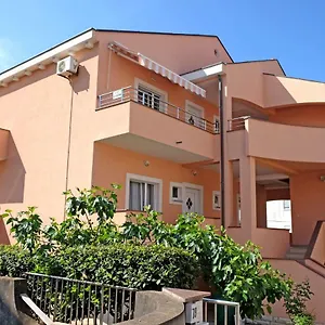 https://apartmani-stipe.hotelinzadar.com